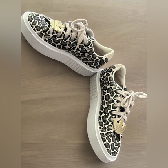 ADIDAS ORIGINALS Women’s Leopard Print Super Sneakers, Women’s, Size 6 - Picture 5 of 7